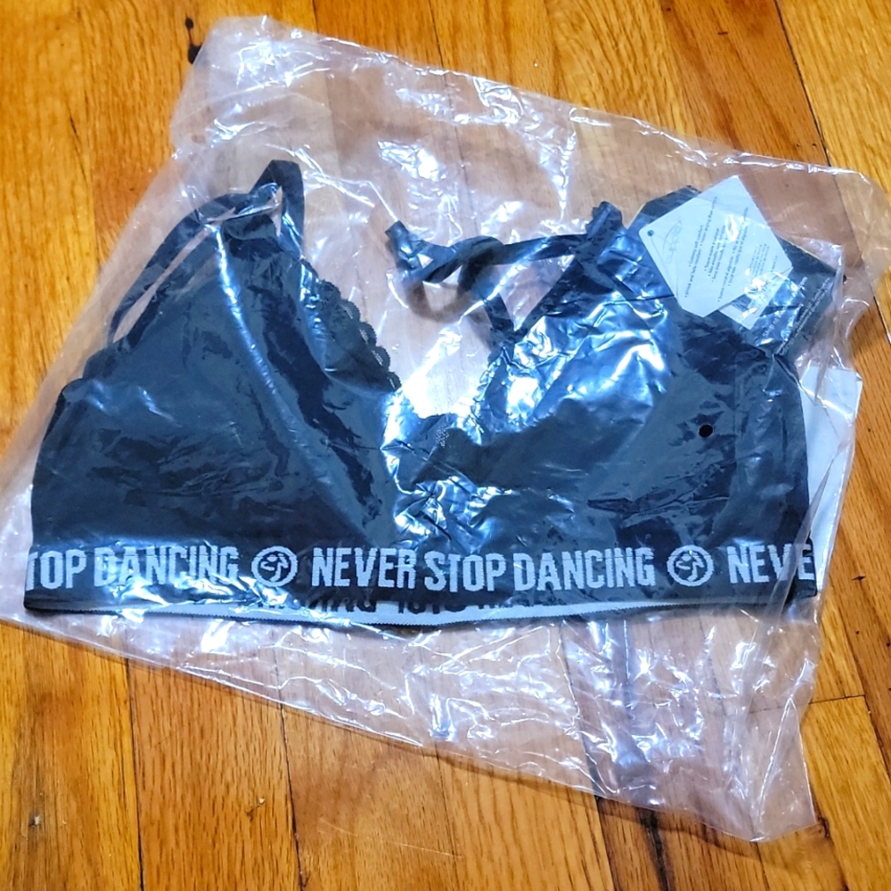 Zumba Wear Never Stop Dancing Bralette in Marvelous